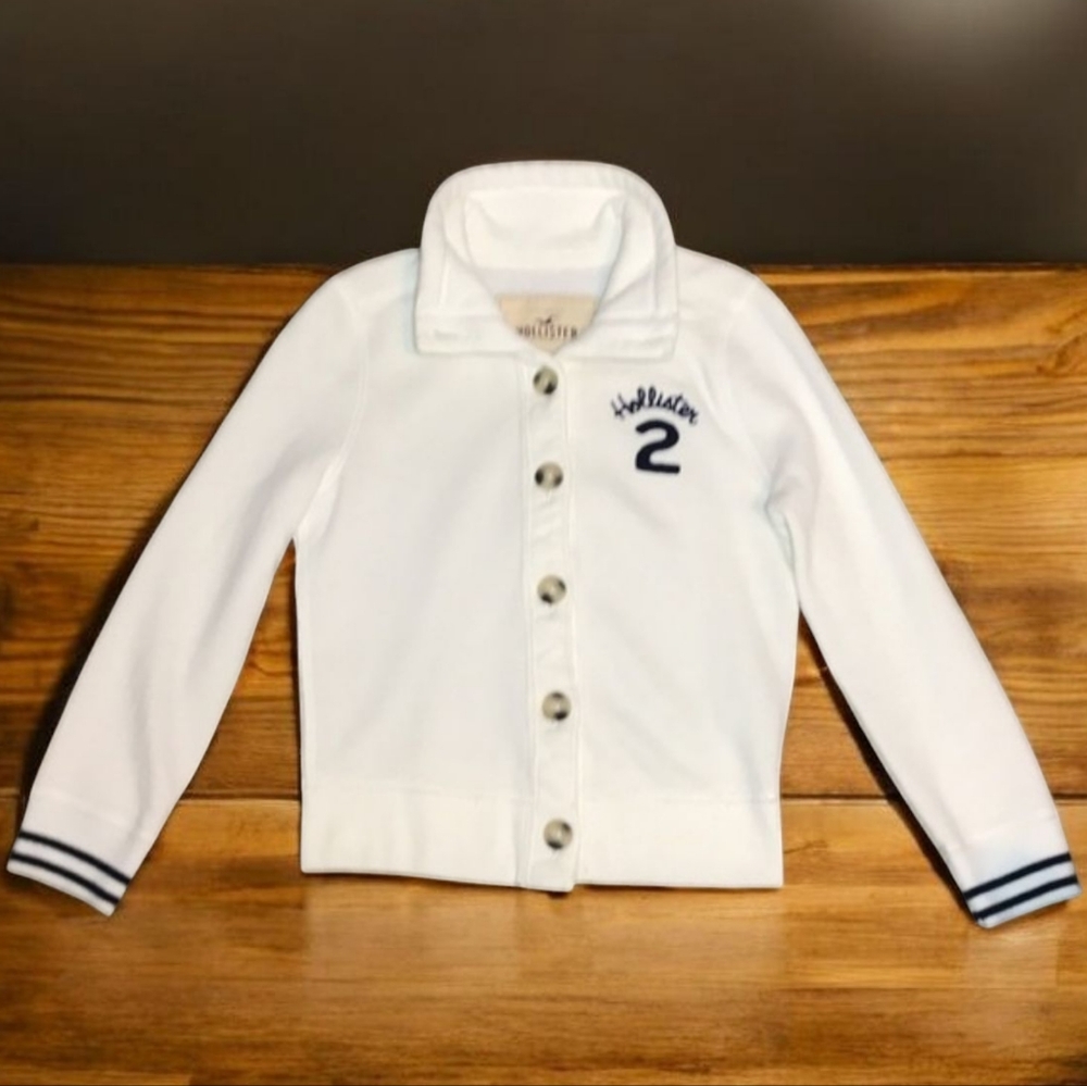 Hollister Fleece Button Front Logo Sweater in Cream Size XS